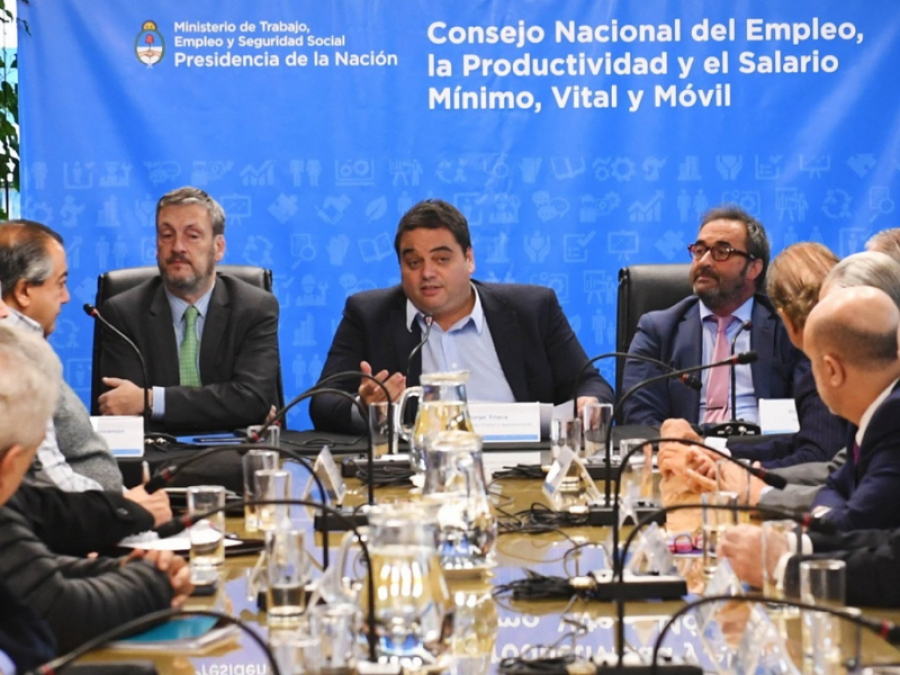 El salario mínimo vital y móvil llegará a 12.500 pesos en junio del 2019