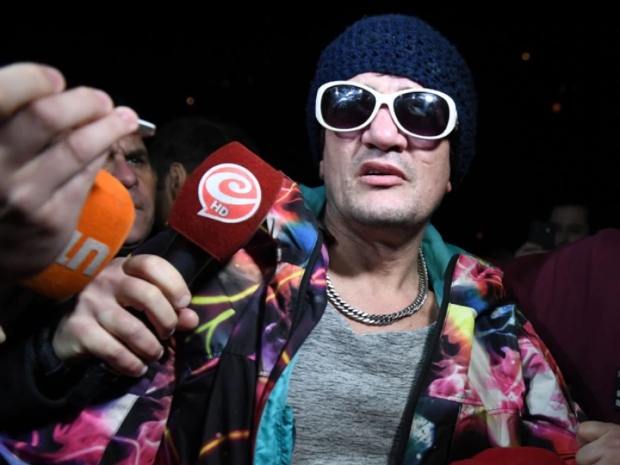 Desvalijaron la casa del Pity Álvarez y la policía no descartó una posible venganza