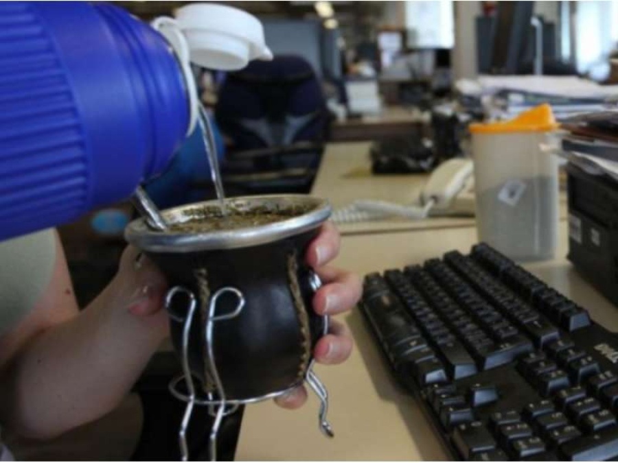 ¿Por qué es bueno tomar mate en el trabajo? 