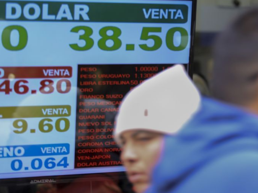 Bajó el dólar y no hizo falta la intervención del Banco Central