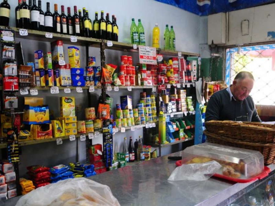 Lanzarán una ”canasta económica” en más de 100 almacenes barriales de La Plata