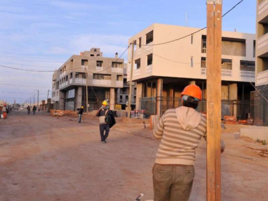 El gobierno evalúa dos opciones para ”aliviar” los crédito UVA