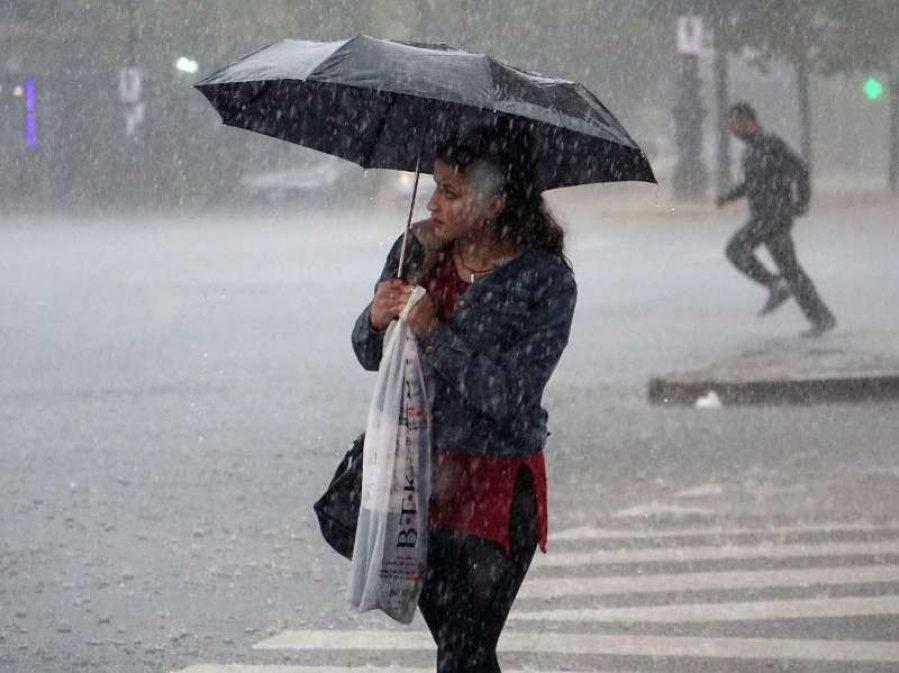 Alerta por tormentas en La Plata: ”Lo importante es estar preparados”