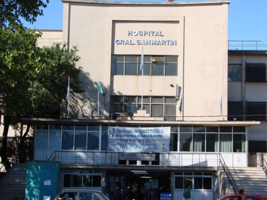 Atacaron a piedrazos el Hospital San Martín de La Plata