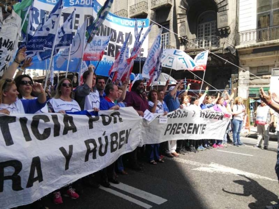 Arrancó un nuevo paro docente de 48 horas