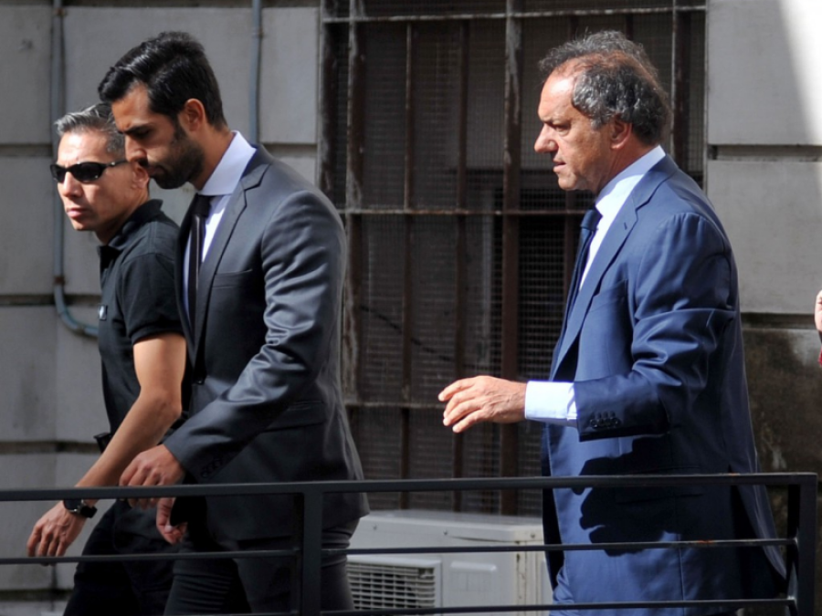 Abogados de Scioli: ”Es muy grave que lo quieran enjuiciar por sospechas”