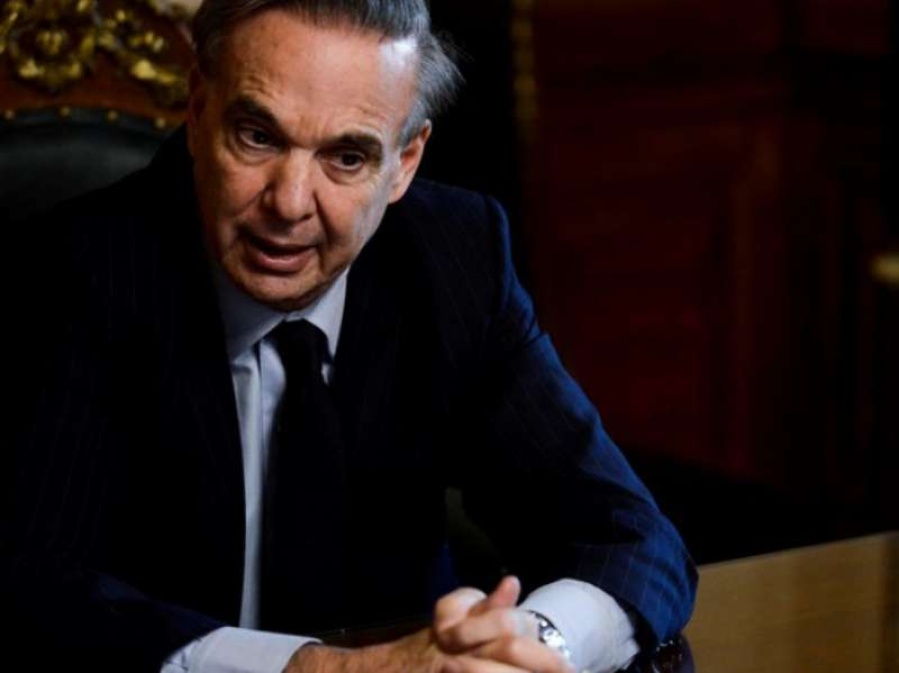 ”El que vota el presupuesto es un traidor”