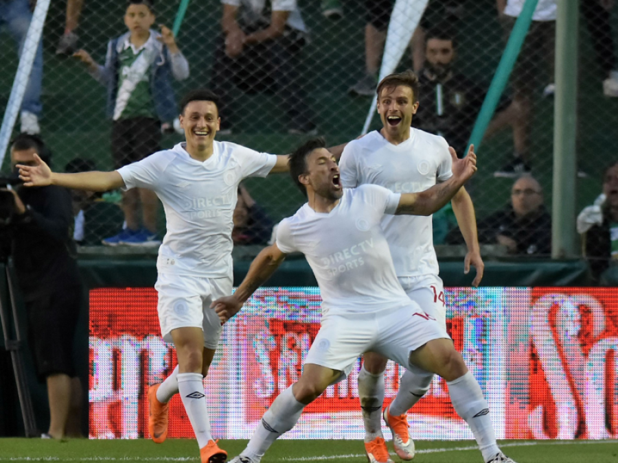 Otra vez Mariano Pavone le dio el triunfo al pincha