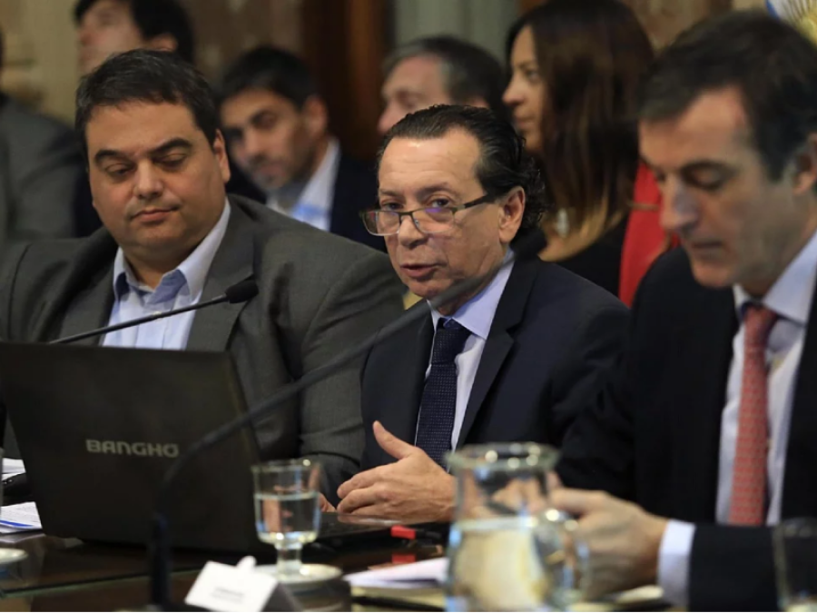 El bono de 5.000 pesos será solo para el sector privado