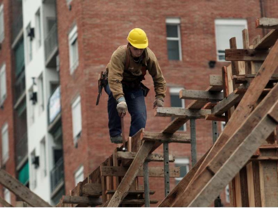 La industria cayó 11%, la más grave desde el 2012