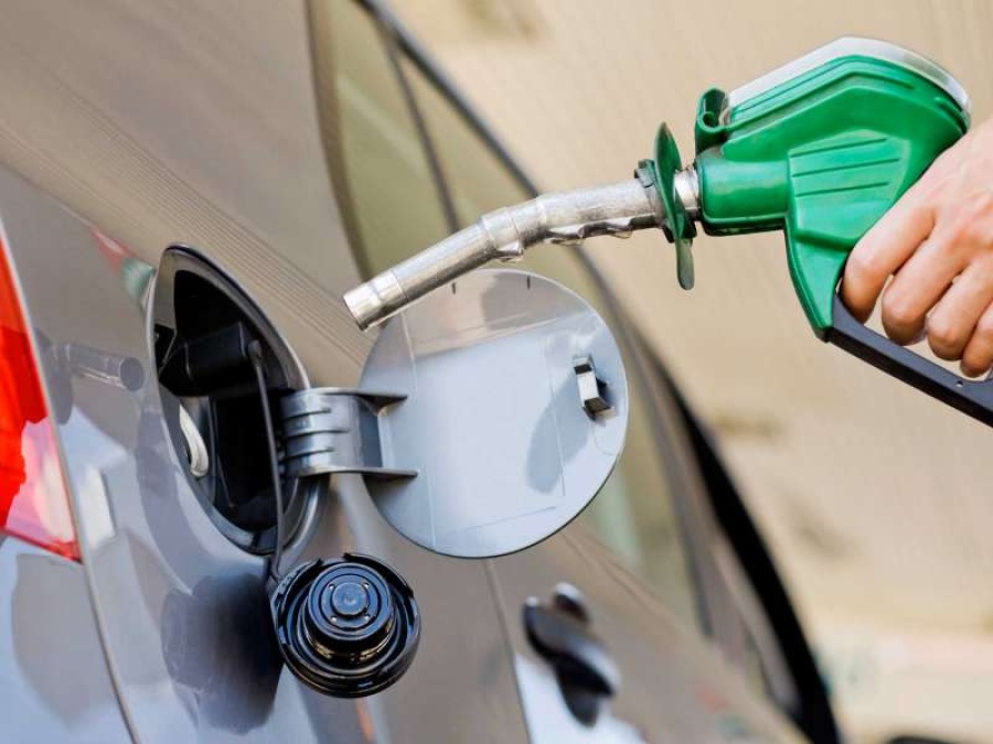 Una petrolera tuvo que bajar el precio de la nafta para no quedar ”desbalanceados”