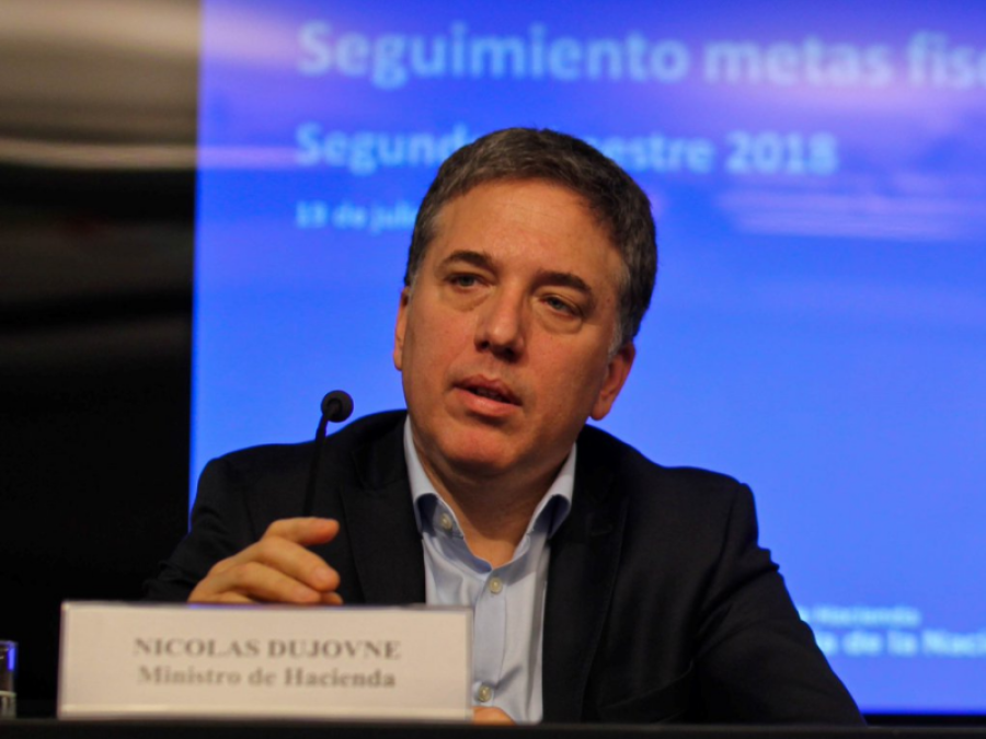 El Gobierno anticipará el bono y el aguinaldo para los estatales