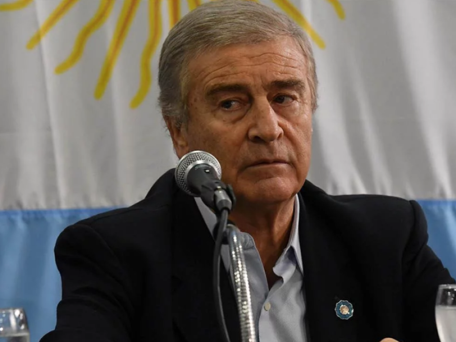 Aguad: ”Sería un disparate invertir 4 mil millones de dólares para sacar al ARA San Juan”