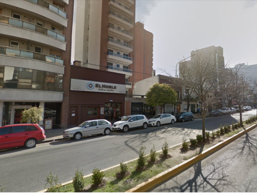 Drama en 11 y 44: Robó, se le escapó un tiro y de milagro no hirió a alguien