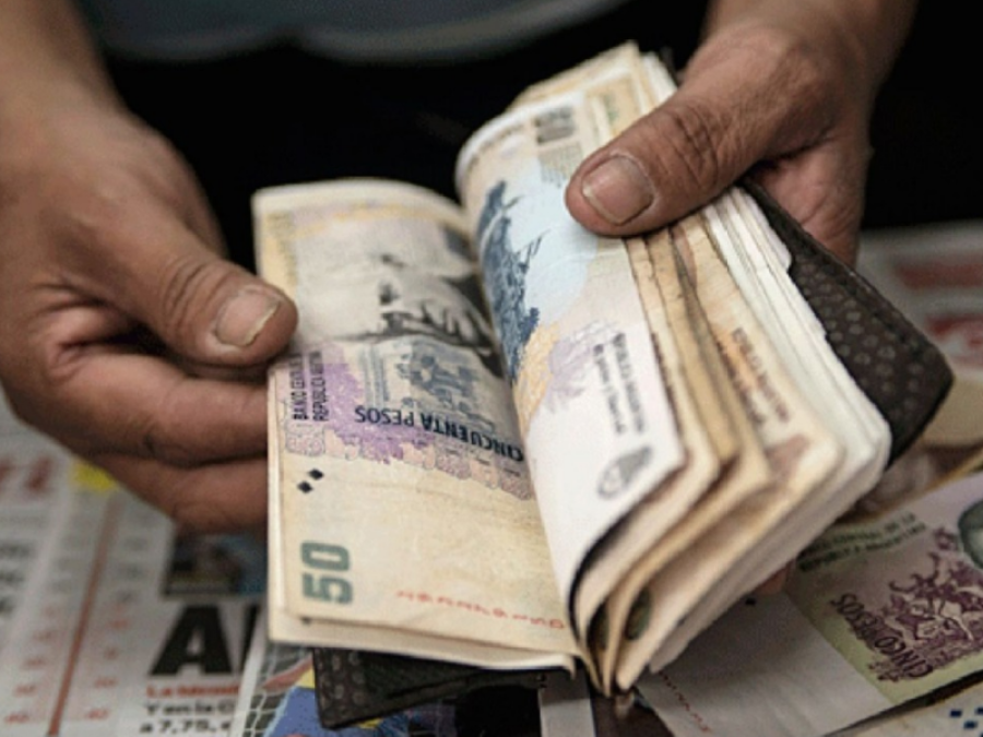 Los salarios quedaron 14 puntos debajo de la inflación hasta septiembre