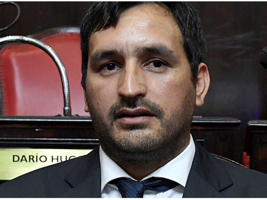 El senador de La Cámpora denunciado por abuso no renunció y hay tensiones
