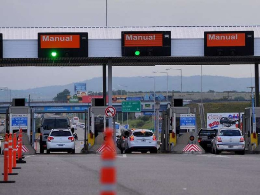 Desde hoy, los peajes cuestan un 34,8% para los autos y 60% para las motos