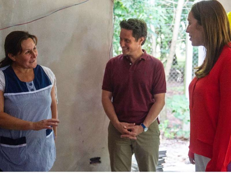 Vidal recorrió la obra de un jardín de infantes de La Plata