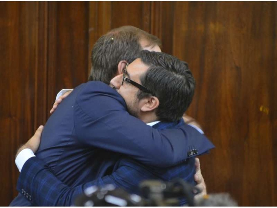 FUE PRIMICIA EN DICIEMBRE: Garro apartó a Ponce del Concejo Deliberante para que se aboque a la campaña