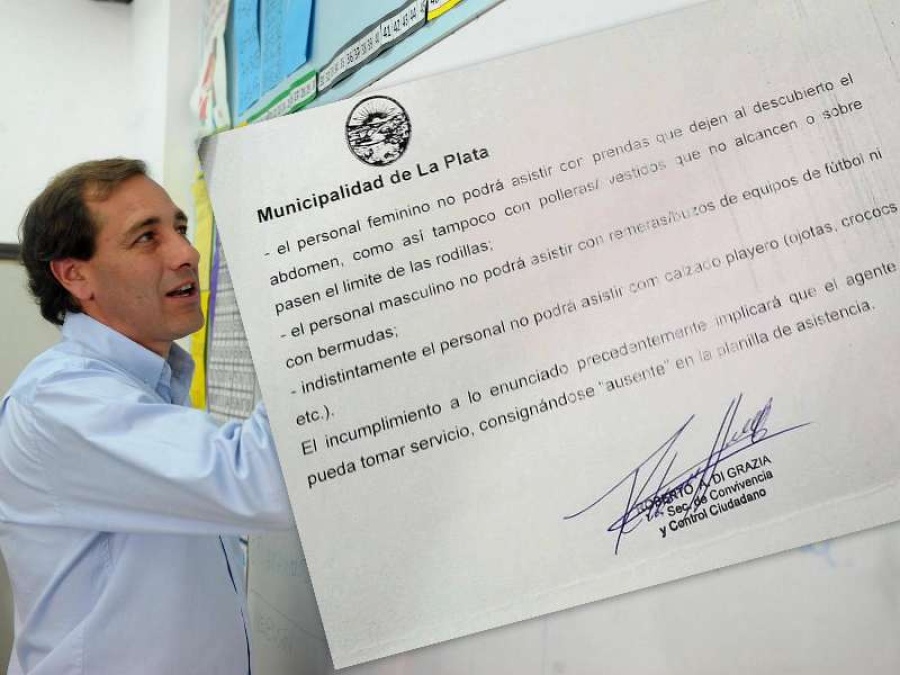 POLÉMICA: Julio Garro les prohibió a las empleadas de Control Ciudadano usar polleras o vestidos