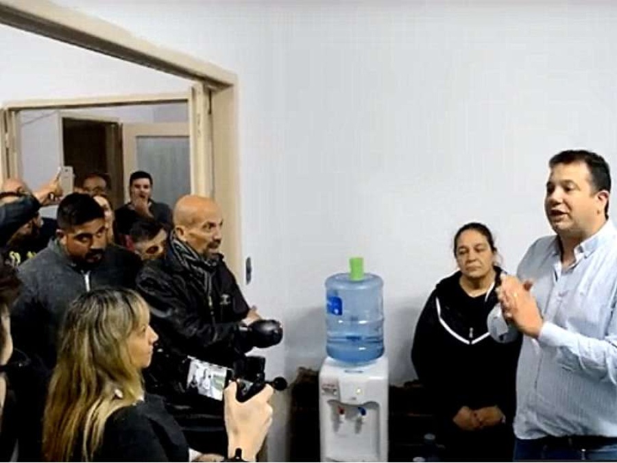 Alfano aseguró que si Garro no resuelve la falta de agua en el Palacio Municipal, tomará medidas de fuerza