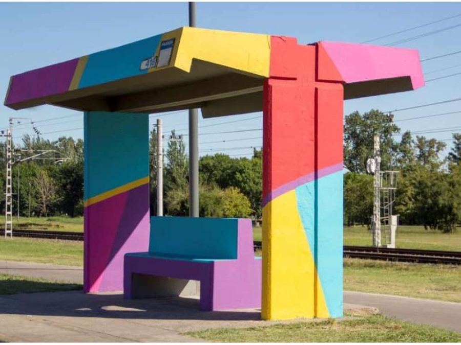 El municipio platense avanza con la puesta en valor de las garitas de colectivos