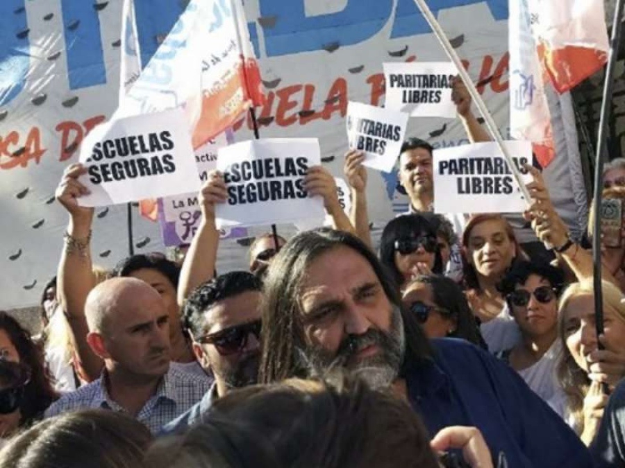 Los docentes bonaerenses convocaron a un paro