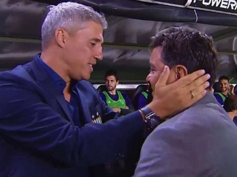 El insólito cruce entre Gallardo y Crespo por el corte de luz