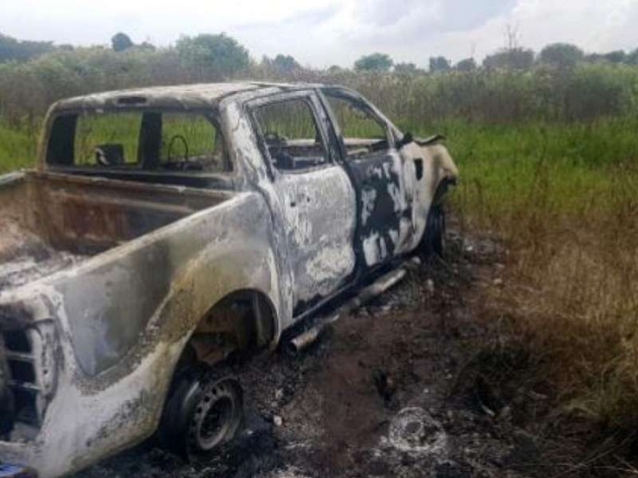 Asaltaron al chofer del jefe de la Policía Federal y le quemaron el auto