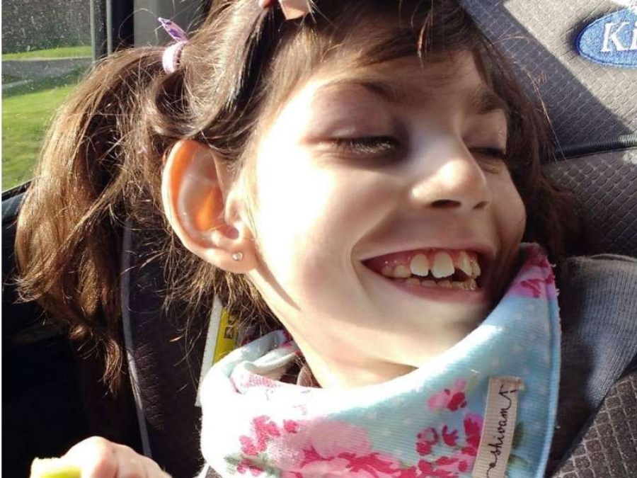 Le robaron en Tolosa el celular con fotos de su hija fallecida y lanzaron una campaña