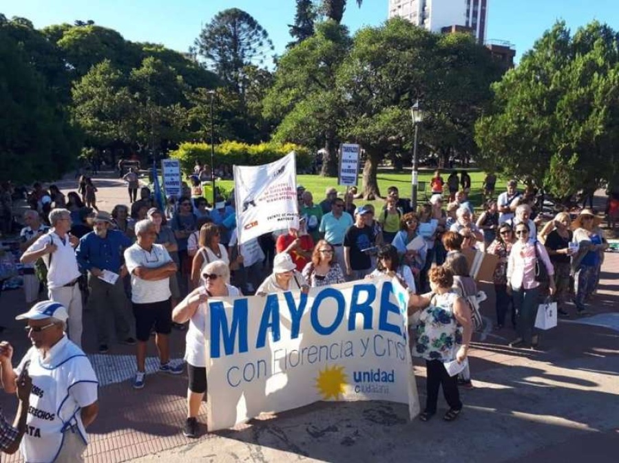 Jubilados harán una ronda en Plaza San Martín contra el ajuste