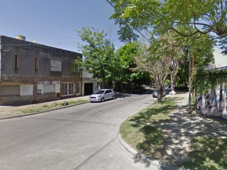 Fue a dormir a lo de su abuela, le robaron el auto y lo hallaron ”desnudo”