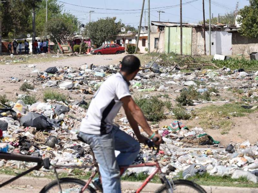 La mitad de las familias del país vive con menos de $25.000 por mes