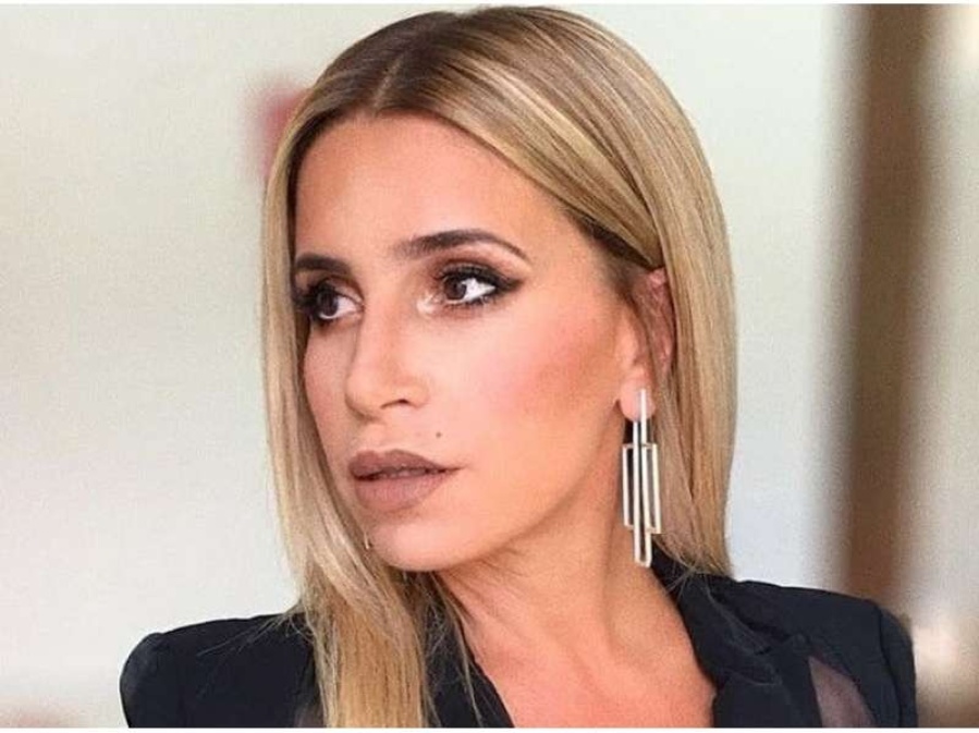 Flor Peña ”desentonó” en la foto del jurado del Bailando 