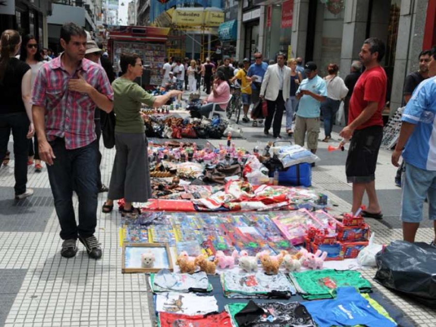 INDEC: Hay casi 5 millones de trabajadores informales en Argentina