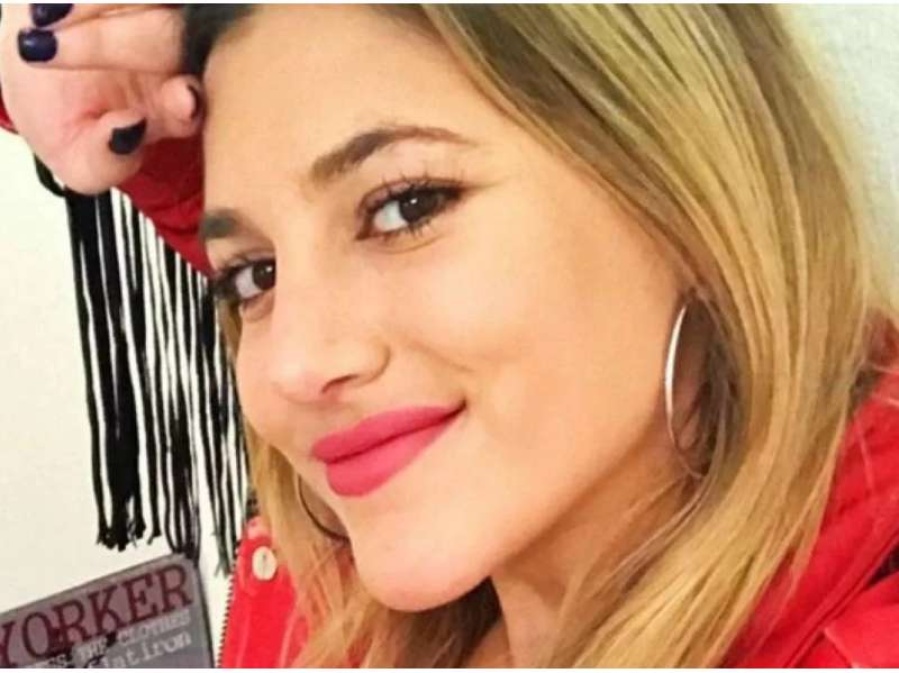 Marian Farjat posó desnuda en su cama