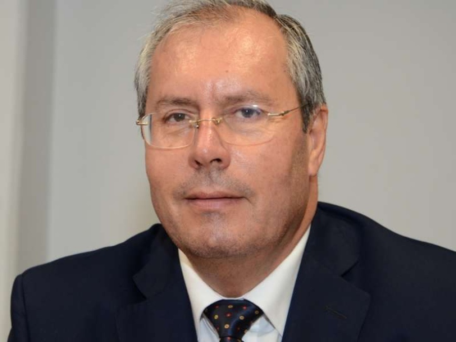 Balearon al diputado radical Olivares en la esquina del Congreso