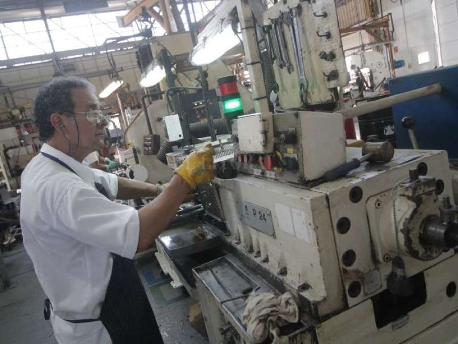 Industriales advirtieron que la actividad ya cayó casi un 10% en el 2019