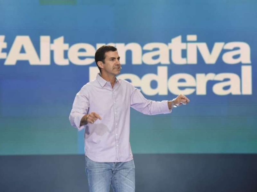 Contra el ”dedazo” y la ”rosca bonaerense”, Urtubey avanza como precandidato a Presidente