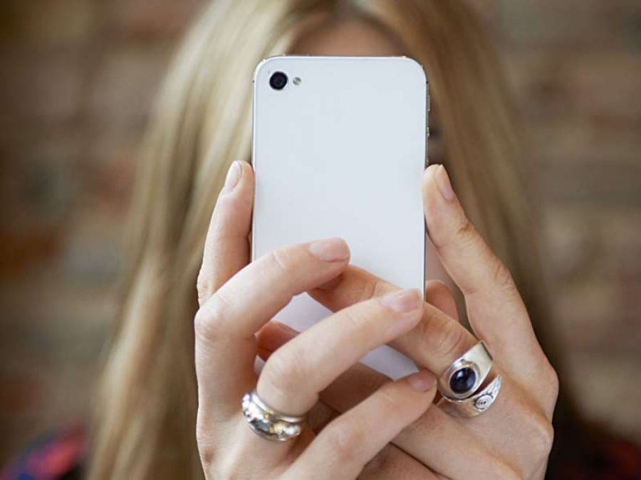 ¿Sabías que el celular está cambiando nuestro esqueleto?