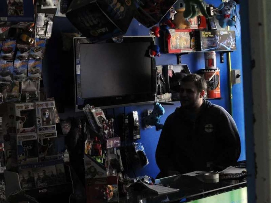 El 30% de los hogares afectados por el apagón tiene daños de equipamiento electrónico