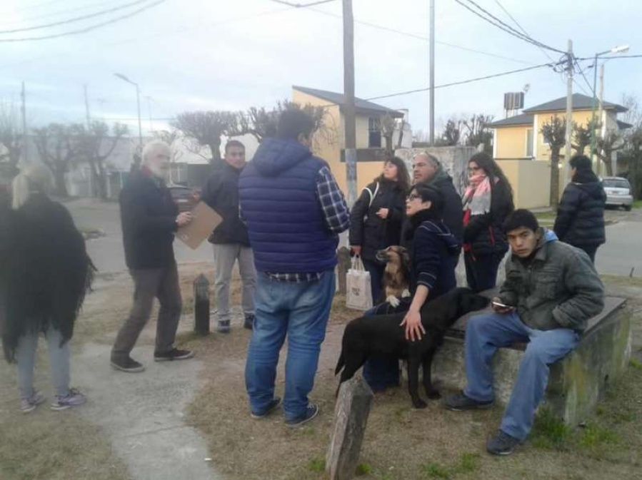 Transición: vecinos de Gonnet reportaron mini-apagones mientras retiran los generadores