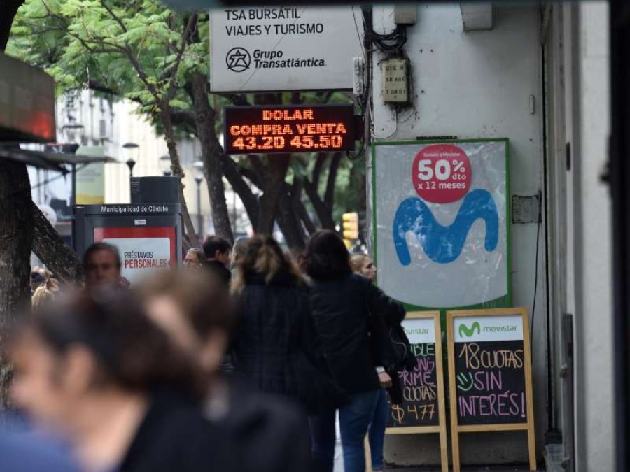 Para el mercado, la inflación será del 40% y el dólar llegará a 50 pesos en diciembre