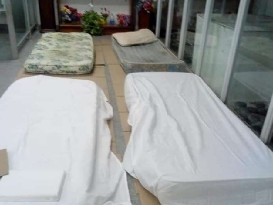 Tres hospitales platenses abren sus puertas a la madrugada y ofrecen té, café y frazadas