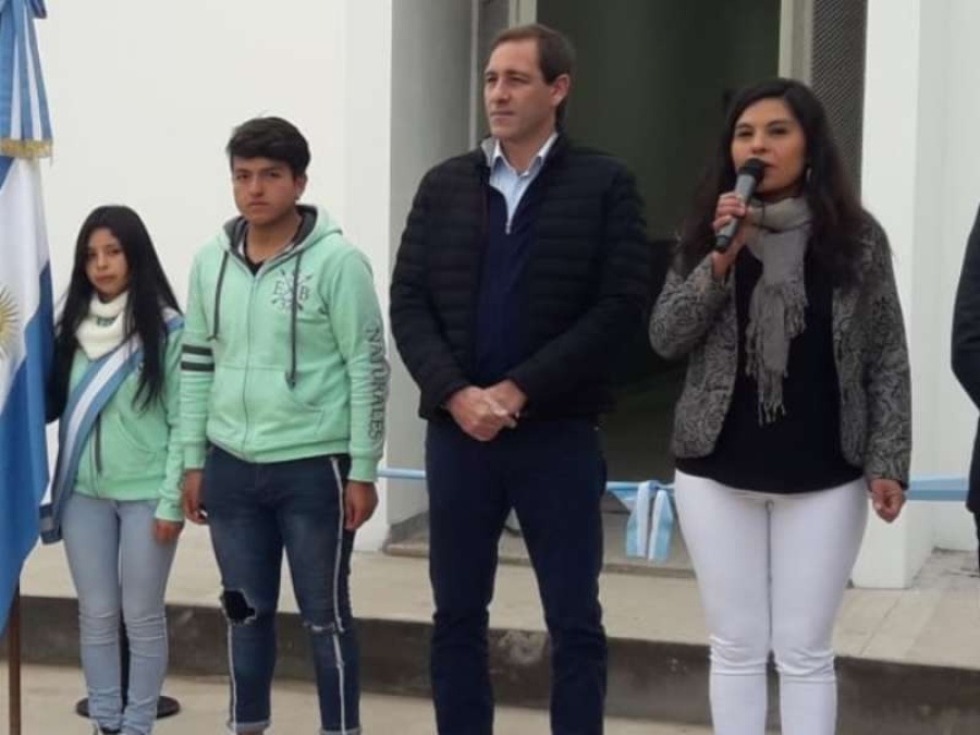Garro inauguró un edificio escolar y adelantó que antes de diciembre terminarán otras 232 obras