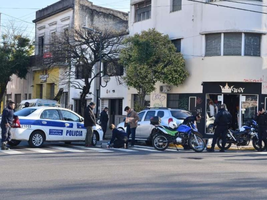 Balearon a un comerciante en 4 y 43