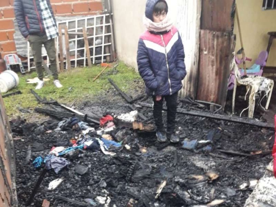 Una vecina de Los Hornos perdió su casa por culpa de ABSA y EDELAP