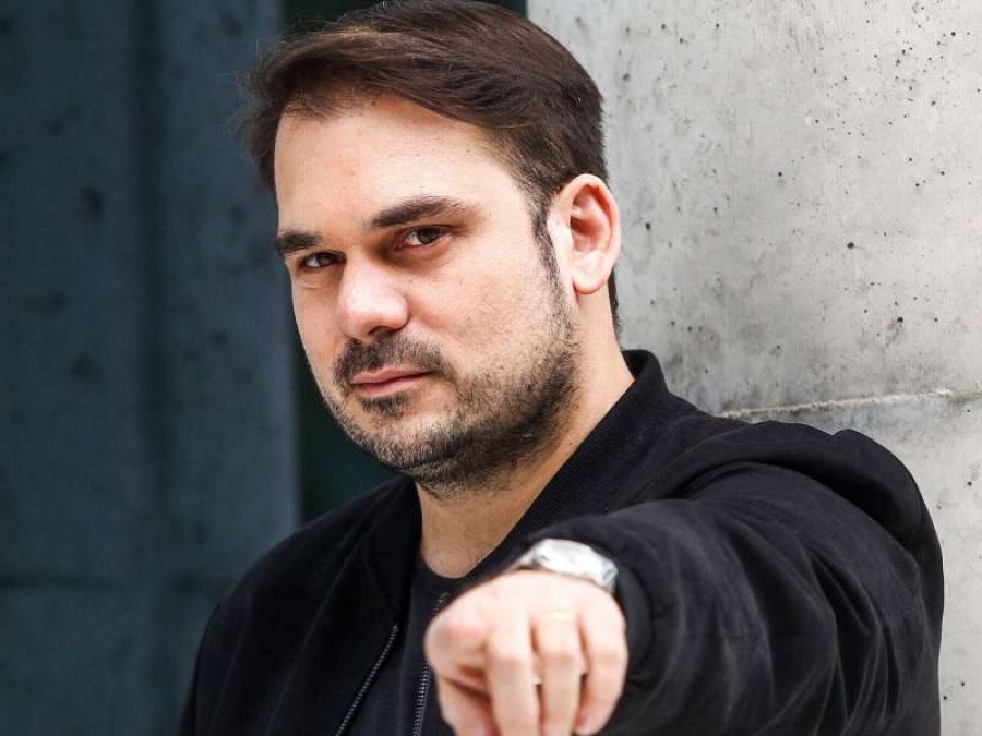 Bambi lanzó ”De nuevo”, la cortina de Showmatch