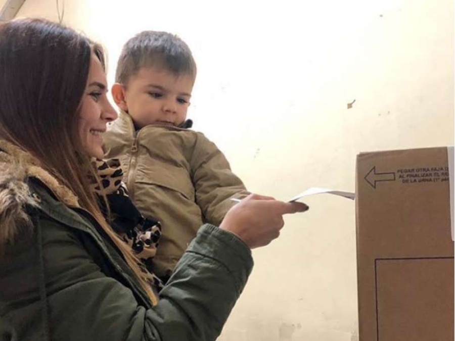 Así votaron los famosos... ¡y mostraron fotos!