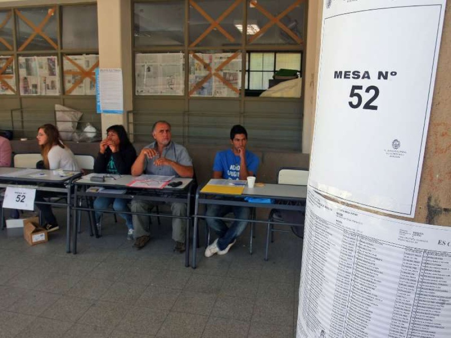 Las elecciones cerraron con una participación del 75%